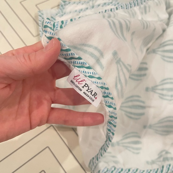 Lil Pyar White Hot Air Balloon Baby Blanket - Picture 4 of 7